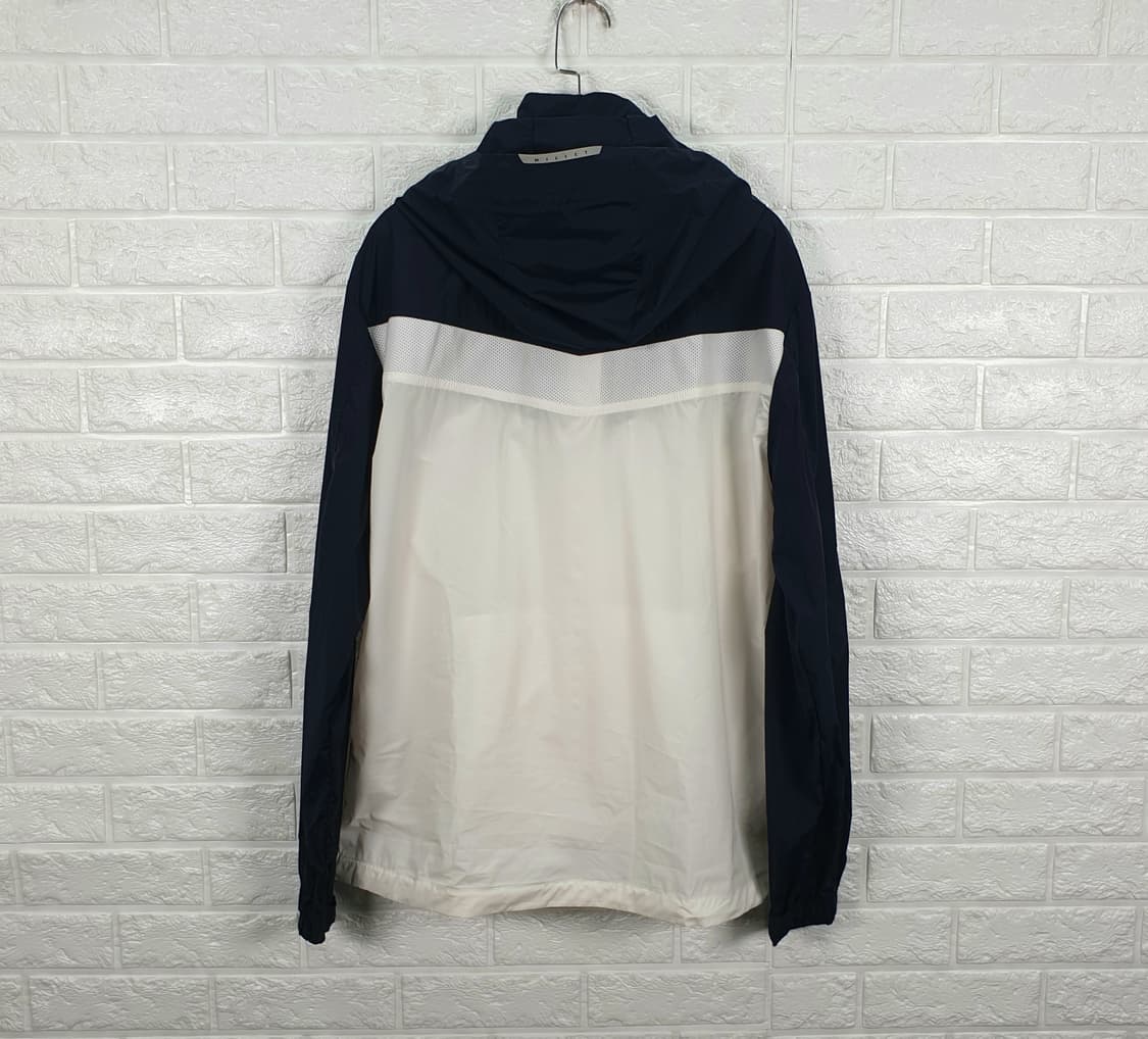 [110]밀레 초경량 바람막이 상품이미지3