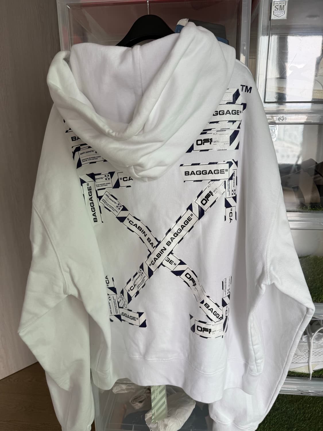 오프화이트 후드. 택제거 안함. L사이즈 실착 3회 미만 상품이미지5