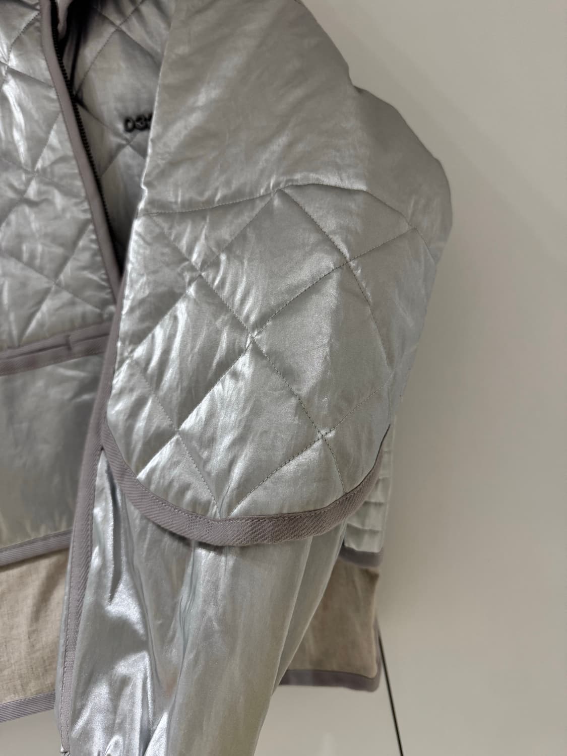 032c 남성 쉐비뇽 실버 퀼팅자켓 상품이미지4