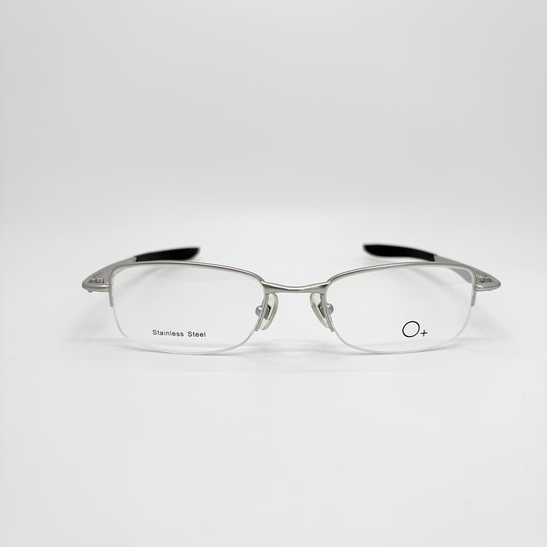 O+ EYEWEAR 매트 실버 스퀘어 반무테 상품이미지3
