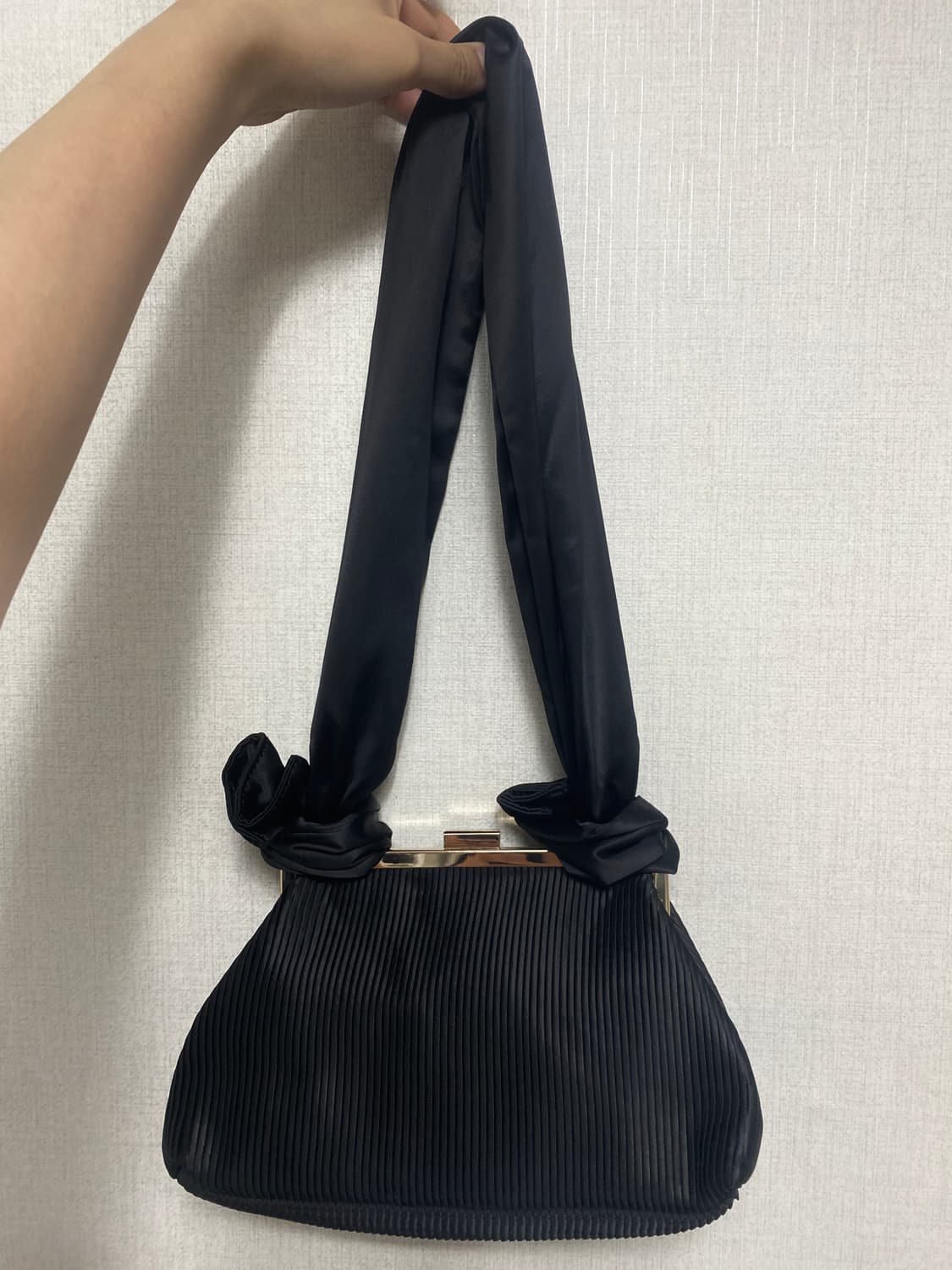 앤아더스토리즈 숄더백 상품이미지1