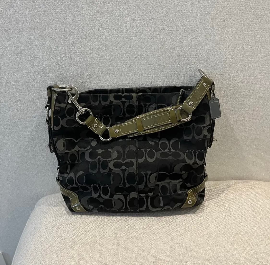 coach 코치 빈티지 시그니처 블랙 숄더백 y2k 상품이미지1