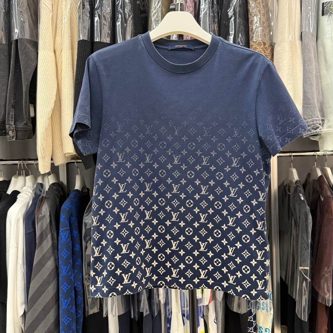 [리오브전포점] 루이비통 모노그램 그라디언트 반팔  상품이미지1