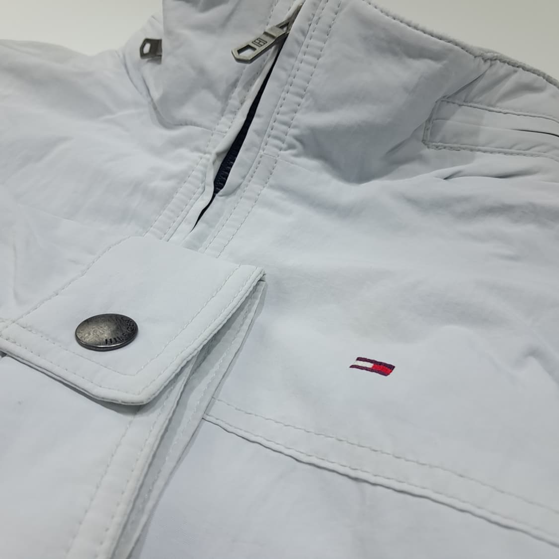 CL717 M 타미힐피거 스탠드칼라 연그레이 바람막이 자켓 상품이미지3