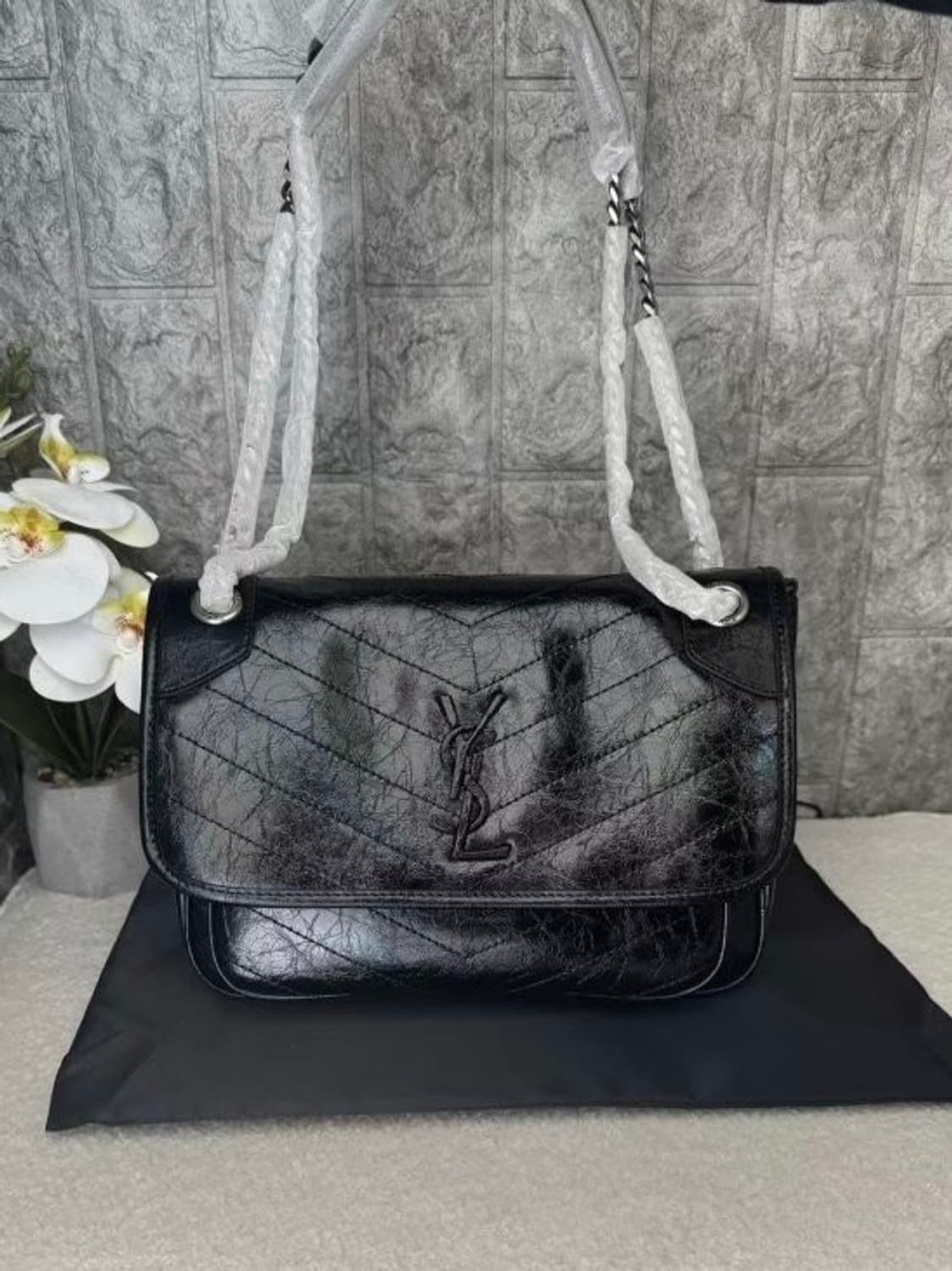 입생로랑 니키백 미디움 상품이미지1