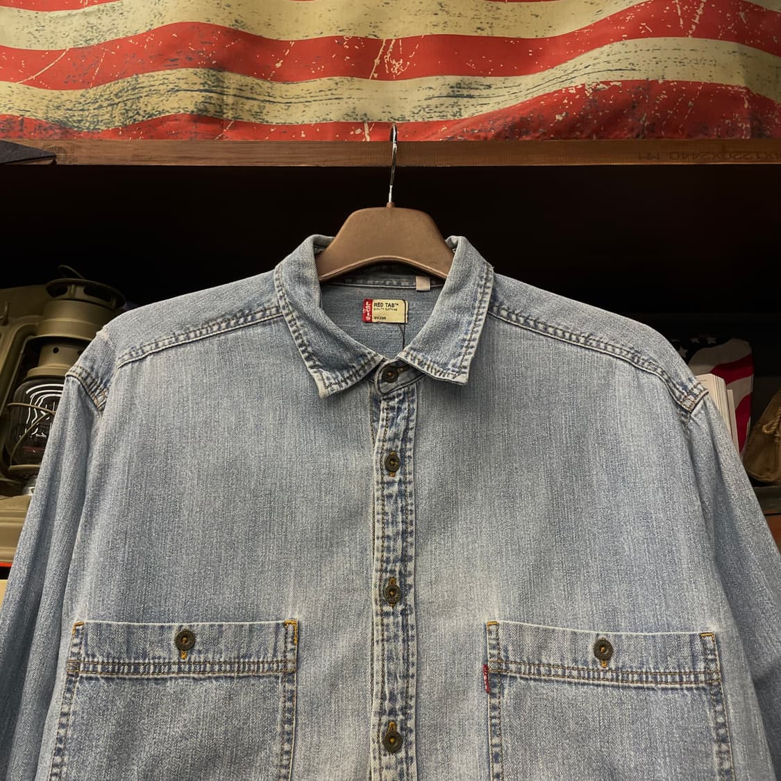 리바이스 레드 탭 클래식 포켓 데님 셔츠 상품이미지3