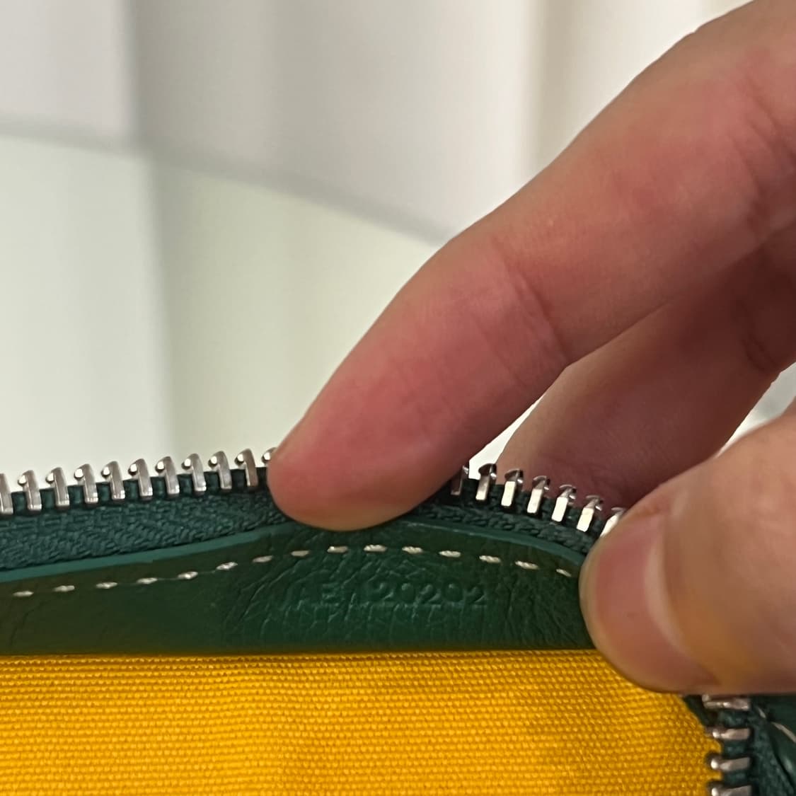 고야드 쥬방스 클러치 GM 스페셜 그린 상품이미지7