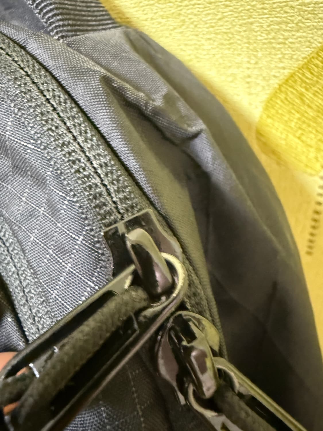 슈프림 백팩 블랙 (23FW) 상품이미지3