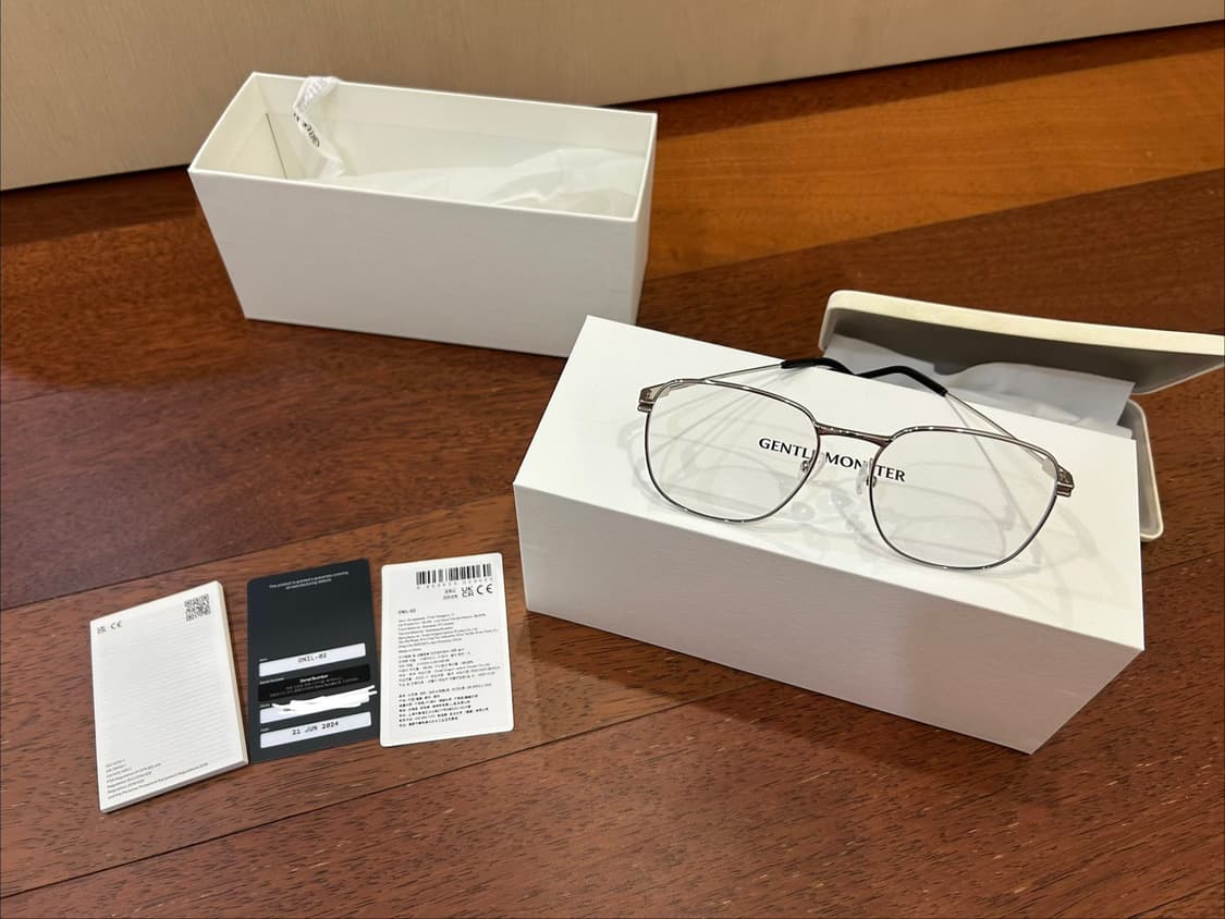 젠틀몬스터 ONIL-02 실버 안경 상품이미지1