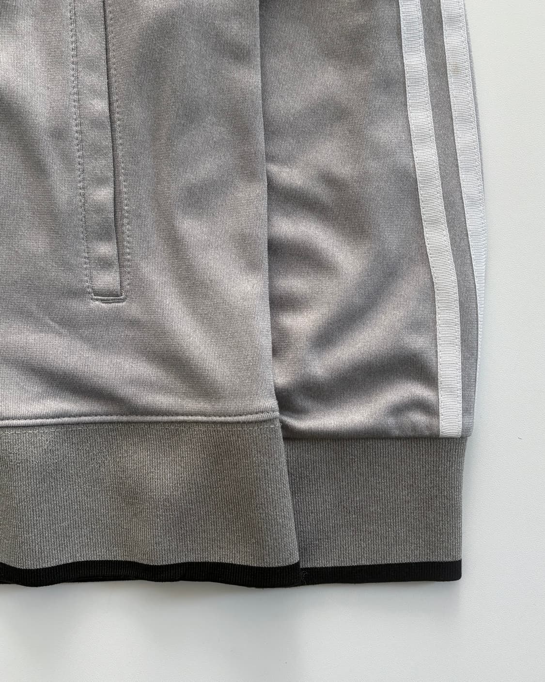 Adidas 아디다스 레알마드리드 RM 로고 실버그레이 컬러 트랙탑 상품이미지7