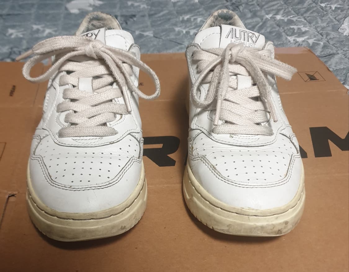 오트리 메달리스트 로우 스니커즈 37(240) 상품이미지1