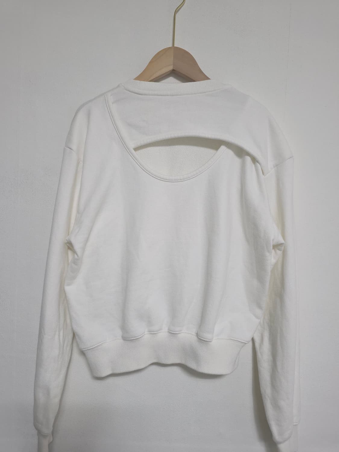 KUHO PLUS 구호플러스 화이트 아이보리 맨투맨 F 상품이미지2