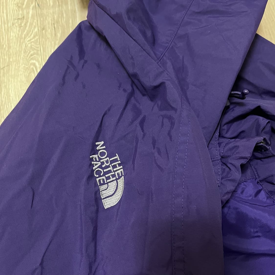 노스페이스 로고 후드 바람막이 자켓 XL/95  상품이미지4