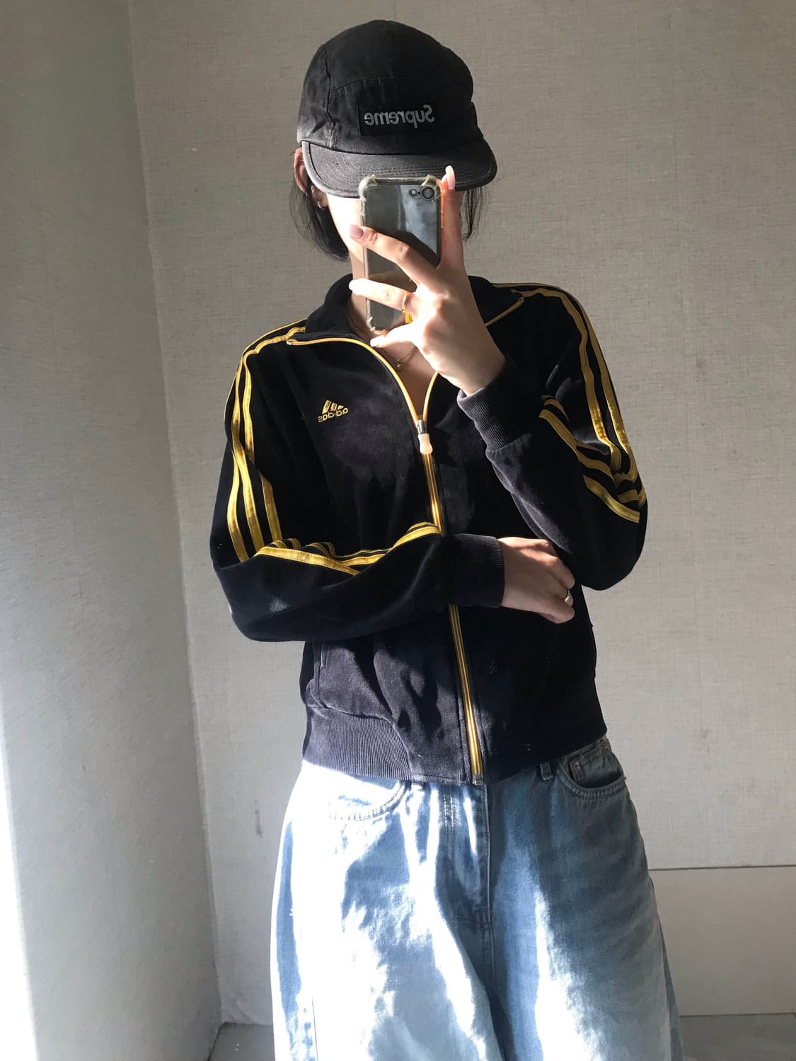 아디다스 블랙 골드 벨벳 져지 상품이미지2