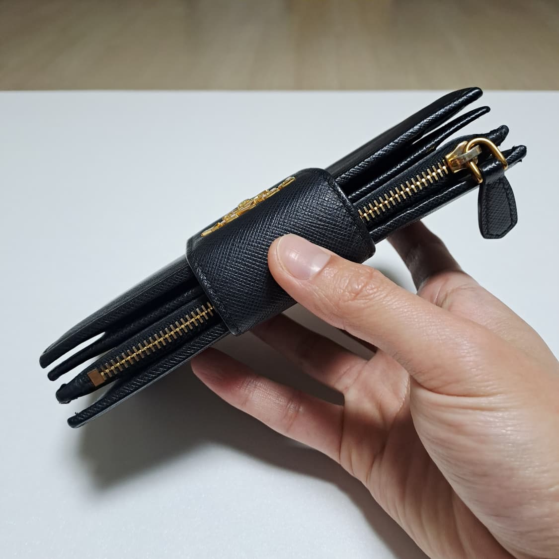 [100%/정품] 프라다 사피아노 레더 실용성 좋은 중지갑, 프라다지갑 상품이미지10