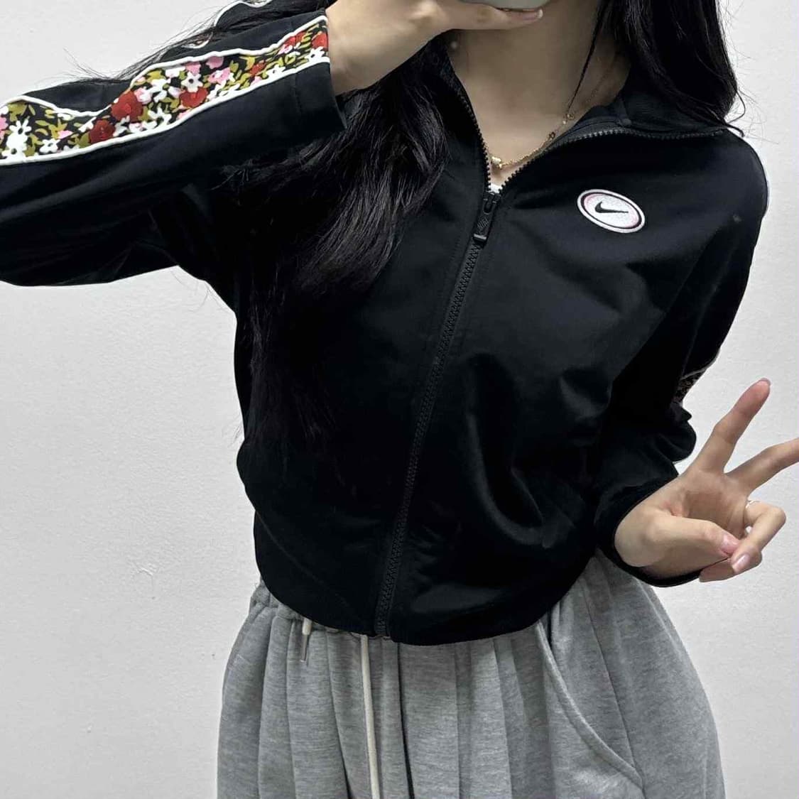 나이키 솔로 스우시 신형 세미크롭 걸즈 트랙탑 희귀져지(85) 상품이미지1