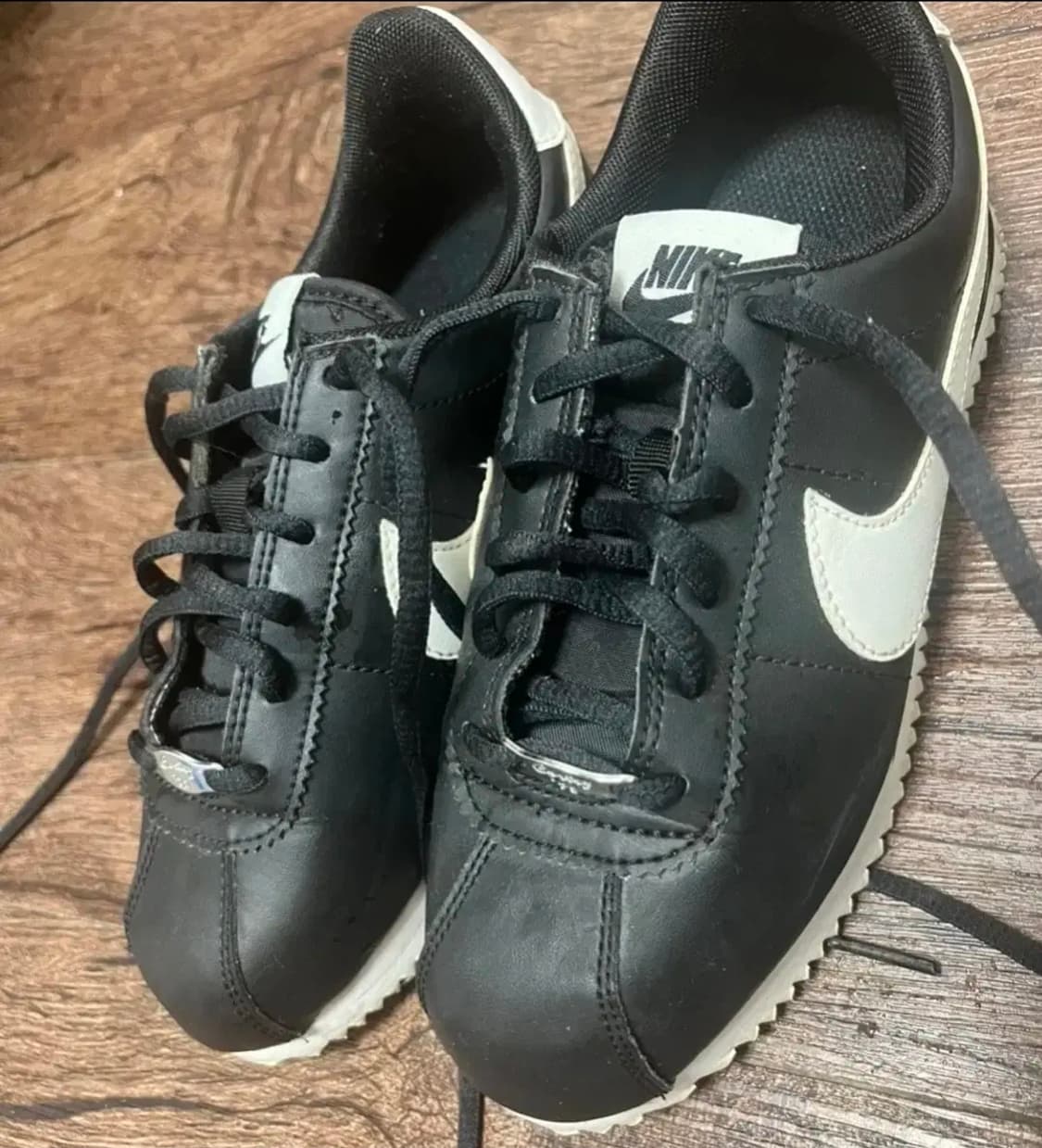 정품나이키 흰검 코르테즈 225 최상급 상품이미지1