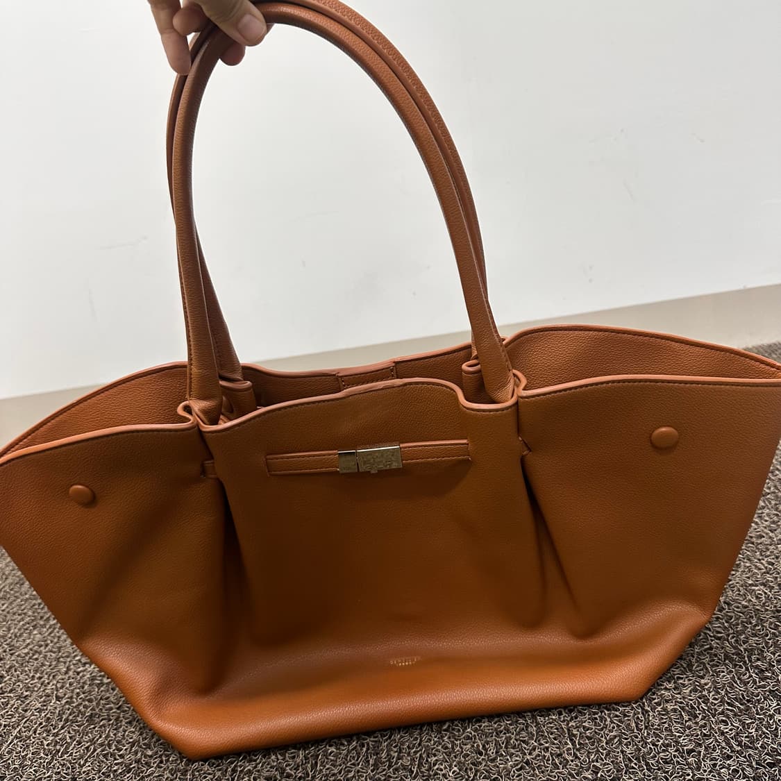 DEMELLIER 드멜리어 여성 스몰 그레인 탄 숄더백 가방 122348 상품이미지10