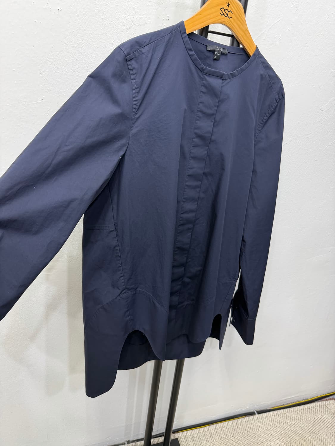 정품) COS 코스 네이비 셔츠형 블라우스 38 상품이미지2