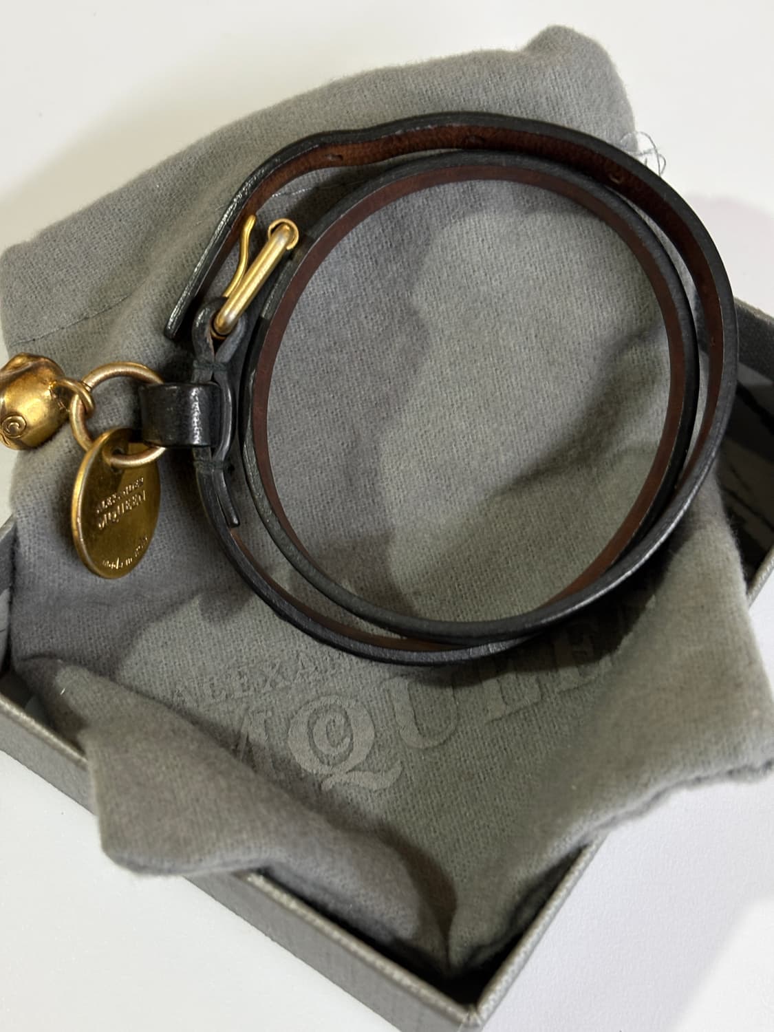 알렉산더 맥퀸 더블 스트랩 가죽팔찌 상품이미지1