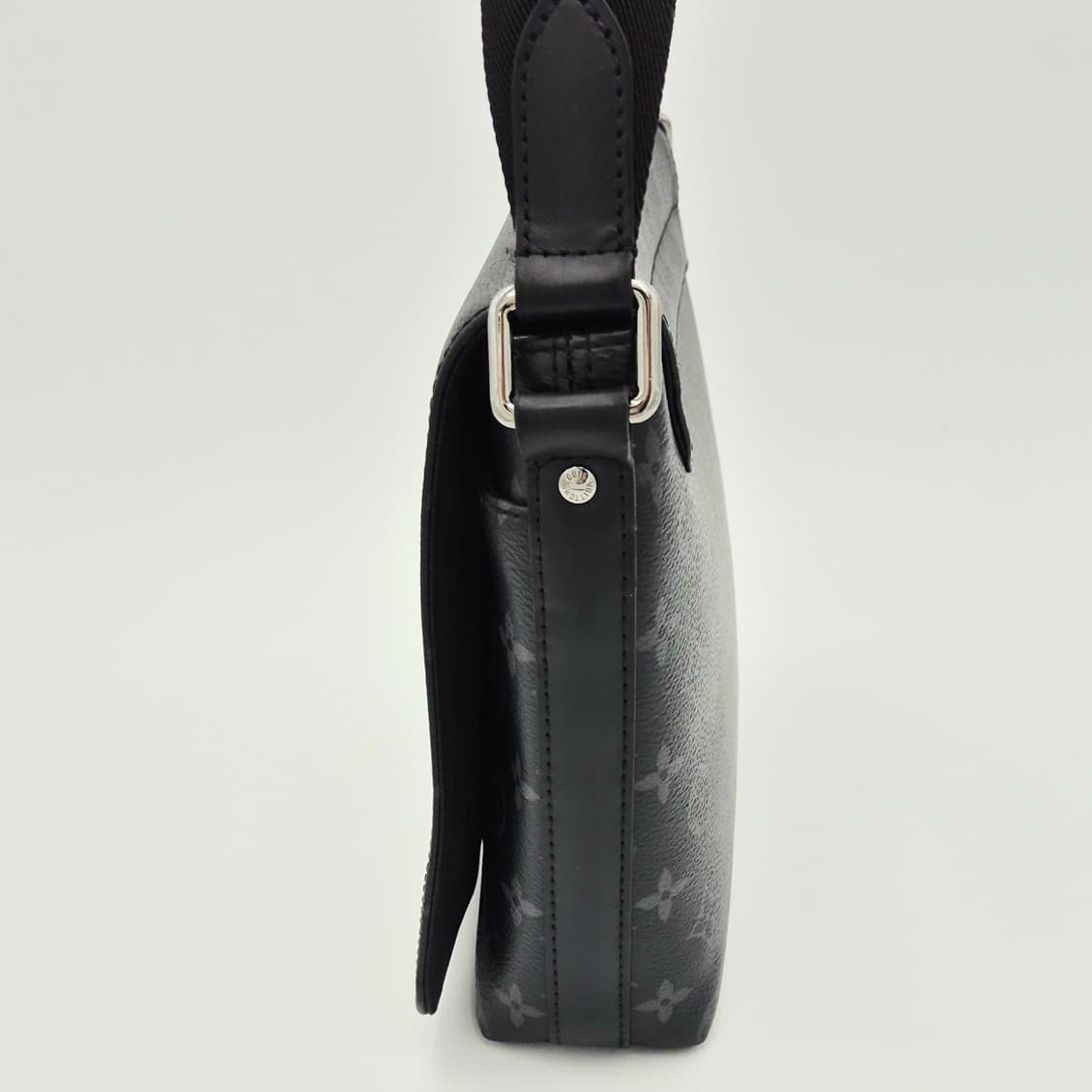 루이비통 M45272 이클립스 디스트릭트 크로스백 PM 상품이미지4