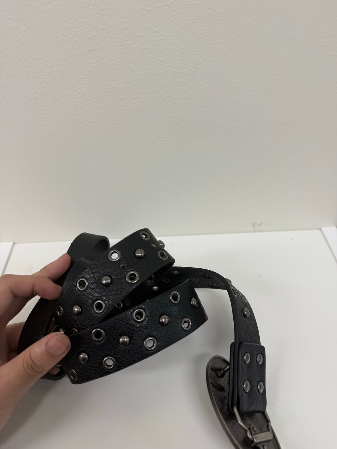 Cross Studded Eyelet Elephant Leather Be 상품이미지5