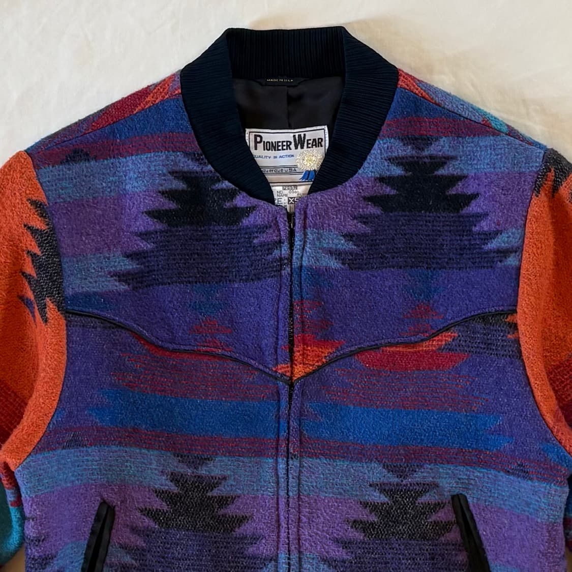 (W55) 80s USA PIONEER WEAR 나바호 자카드 블루종 상품이미지3