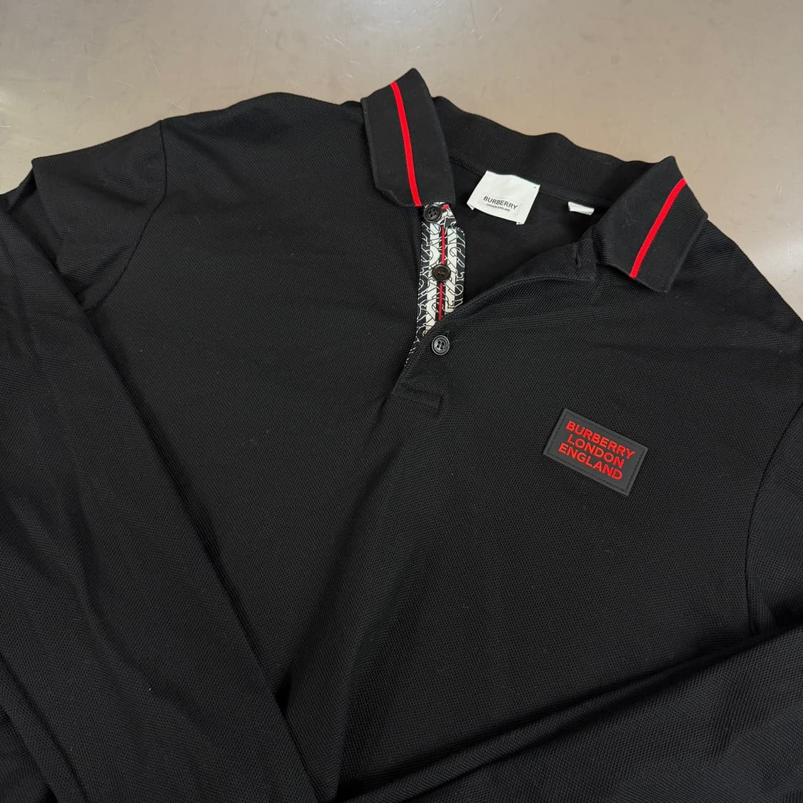 [리오브] 버버리 그랜포드 로고 패치 폴로 롱슬리브 상품이미지3