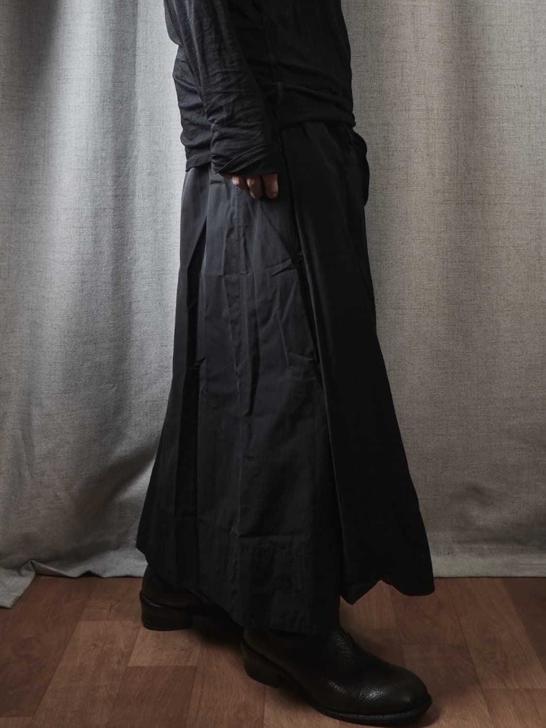 Julius pre-fall 2024 하카마 팬츠 상품이미지8