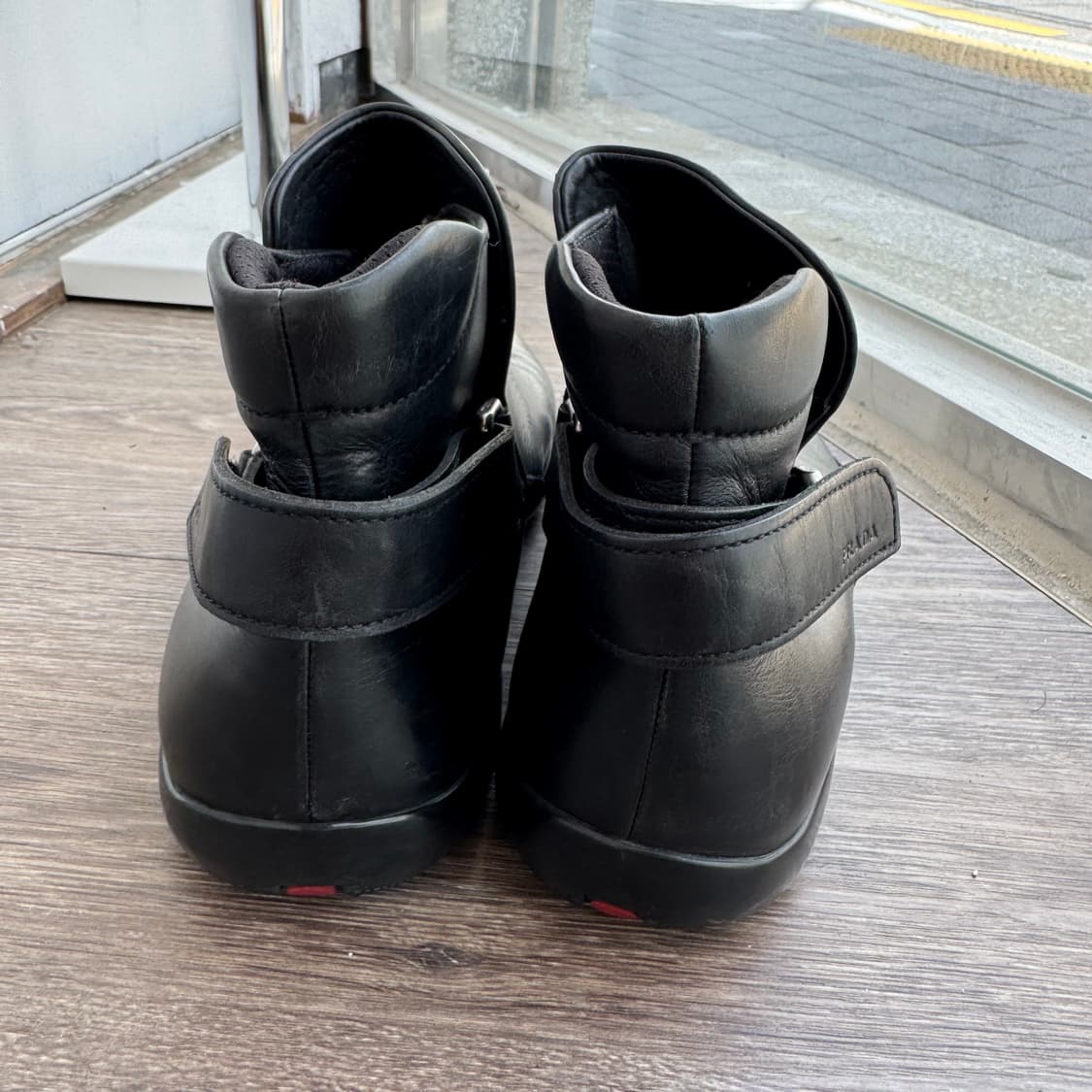 프라다 스포츠 스트랩 레더 앵클 부츠 상품이미지5