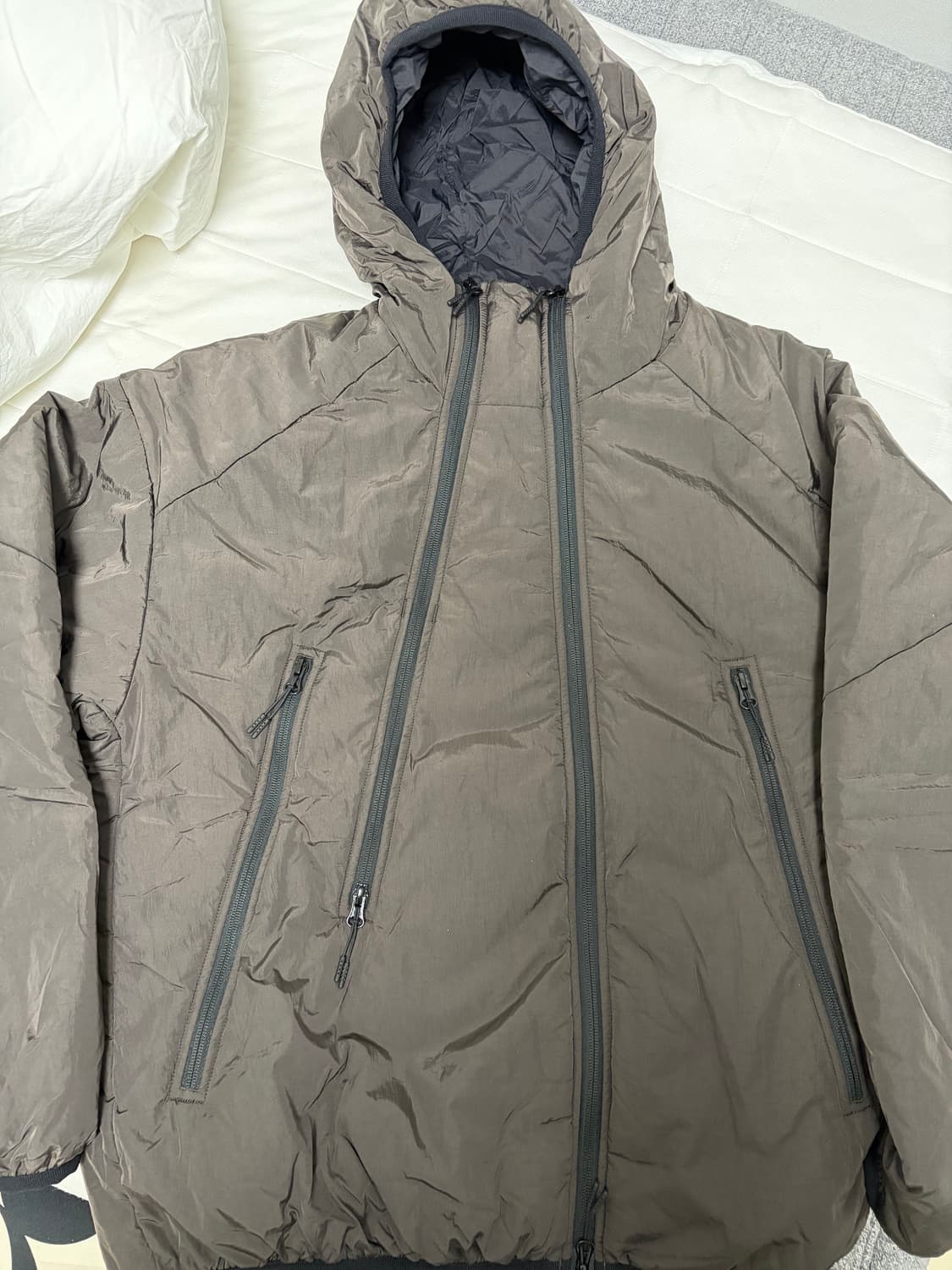 모이프 더블집 인슐레이트 파카 25시즌 2사이즈 판매합니다. 상품이미지2