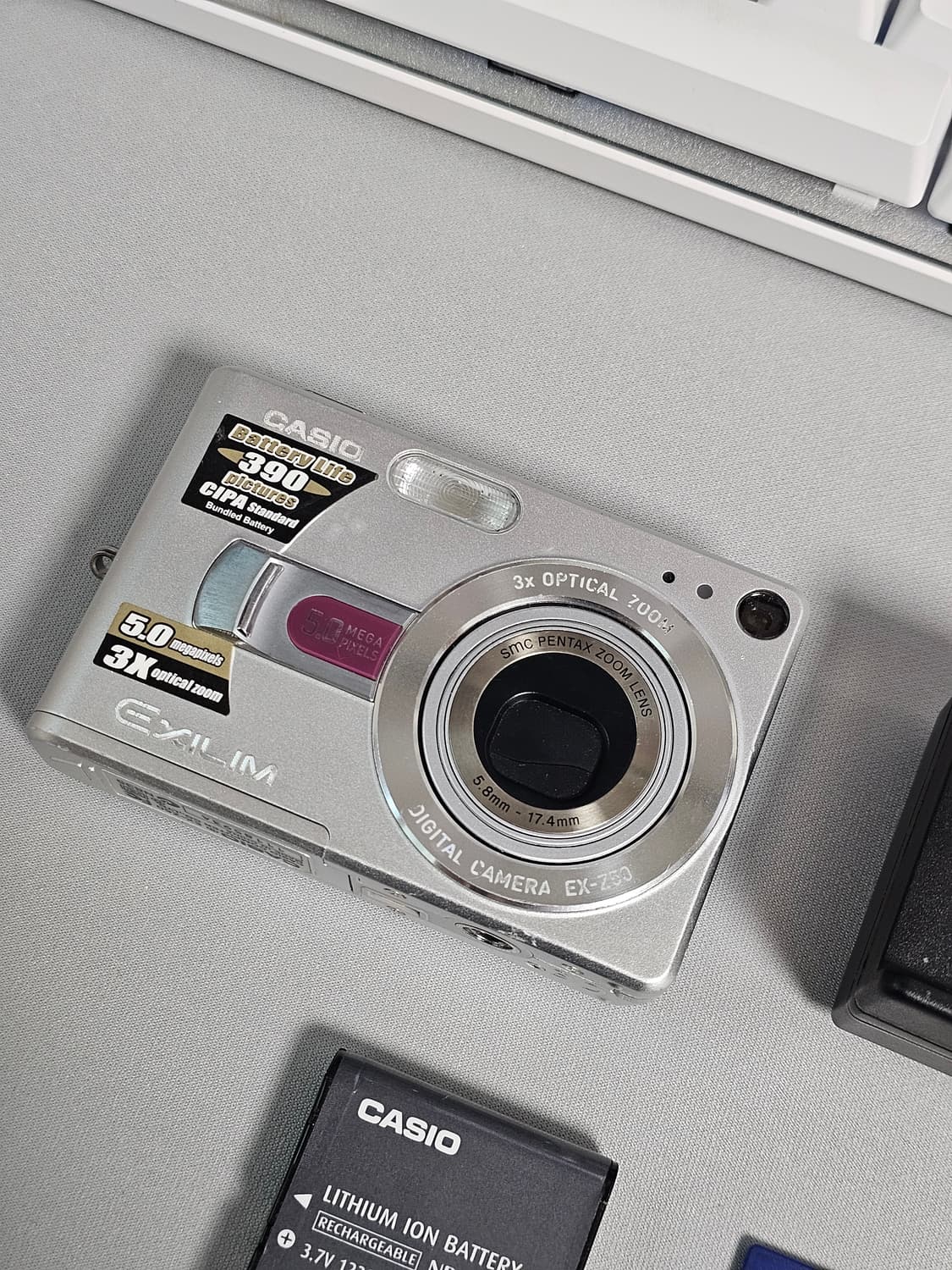 카시오 엑슬림 EX-Z50 르세라핌 사쿠라 디카 상품이미지2