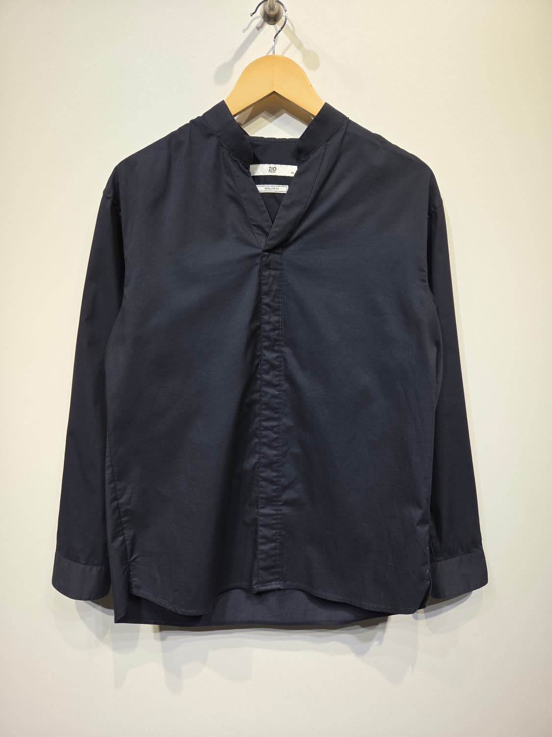 ZIO SONGZIO 지오송지오 셔츠형 브이넥 긴팔 티셔츠 상품이미지2