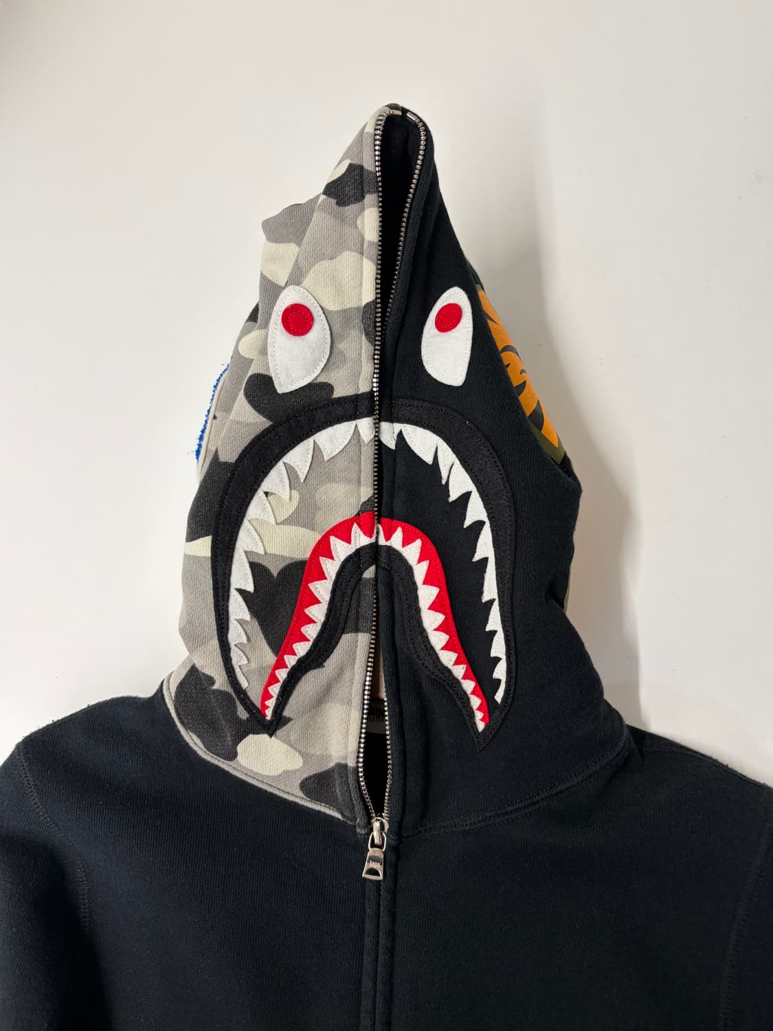 딱붙핏!!!))) 베이프 샤크 후드 집업 상품이미지7