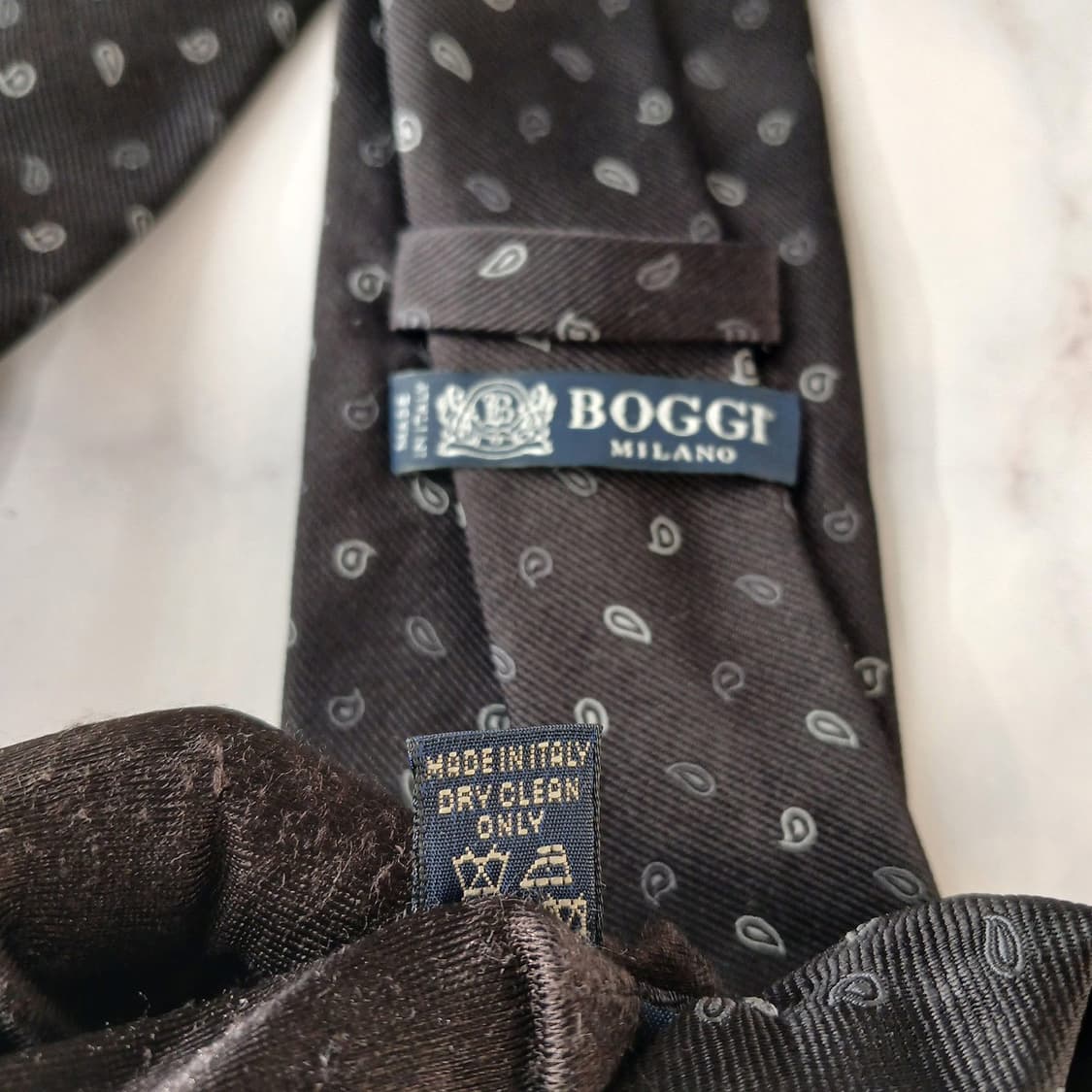 보지 밀라노 실크 블랙 페이즐리 넥타이 9cm A+등급 A19440
 상품이미지10