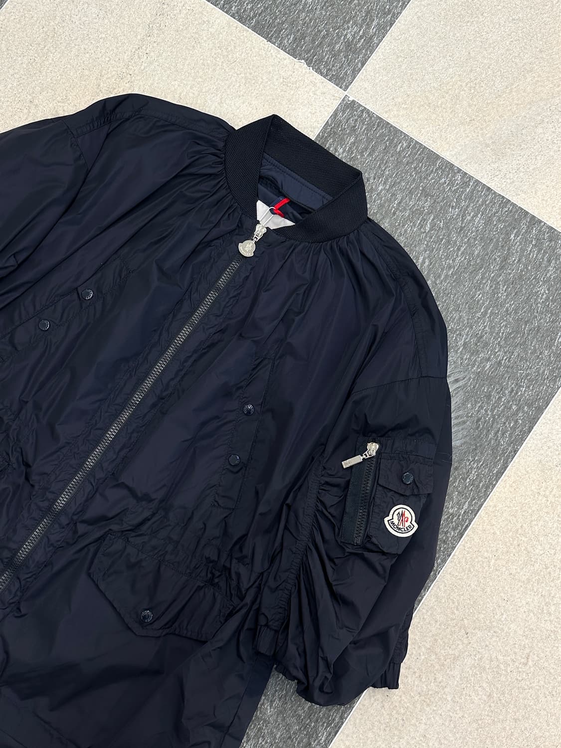 몽클레어 틸리 네이비 바람막이 하프 코트 상품이미지6