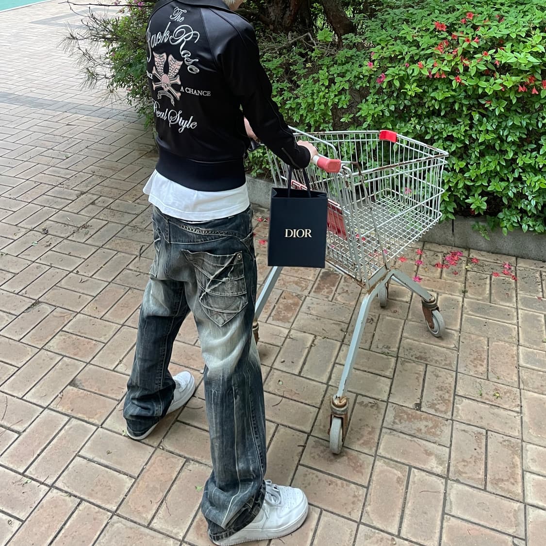 PIETON 스톤 워시드 데님 팬츠 상품이미지4