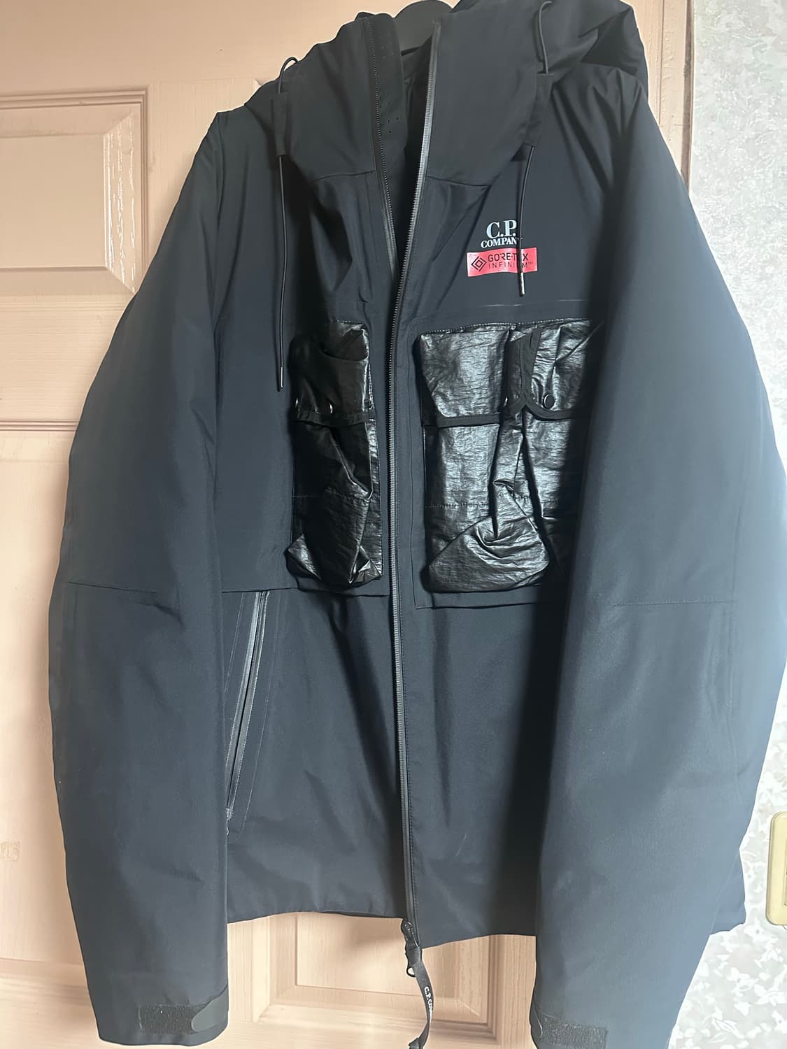 새상품급)씨피컴퍼니 고어텍스 패딩 상품이미지1