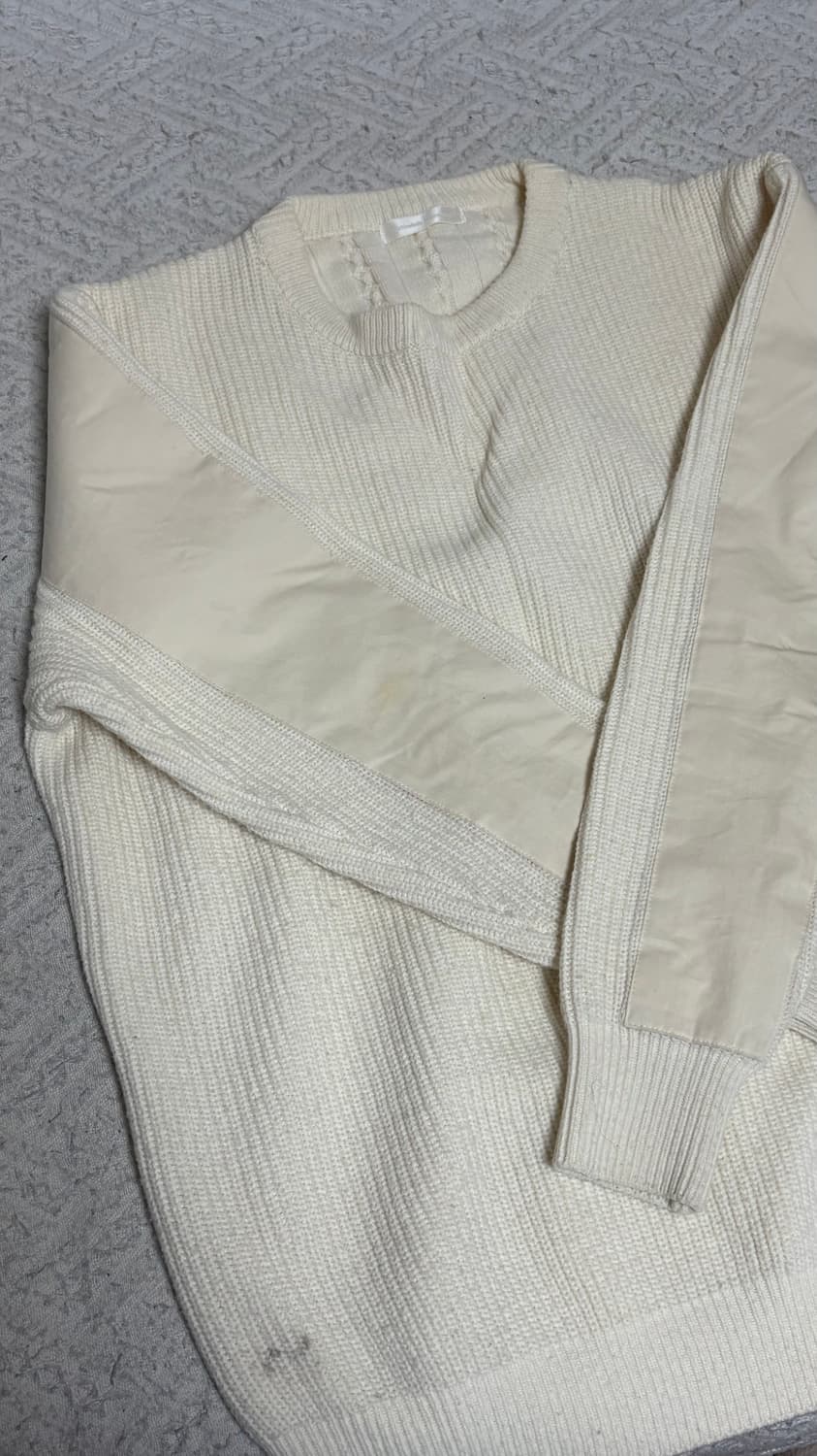 월스와일무브먼트 니트 상품이미지1