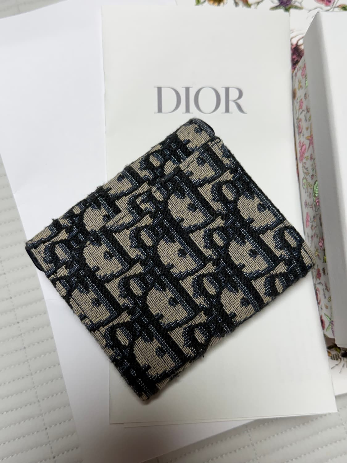 디올 Saddle Lotus 지갑 상품이미지4