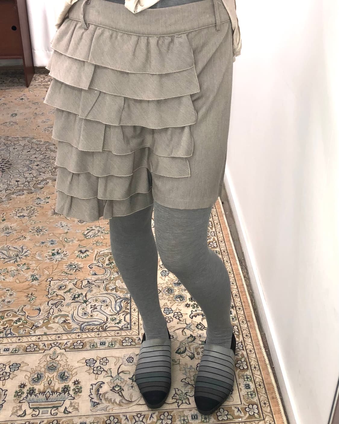 뮤트 프릴 반바지 상품이미지2