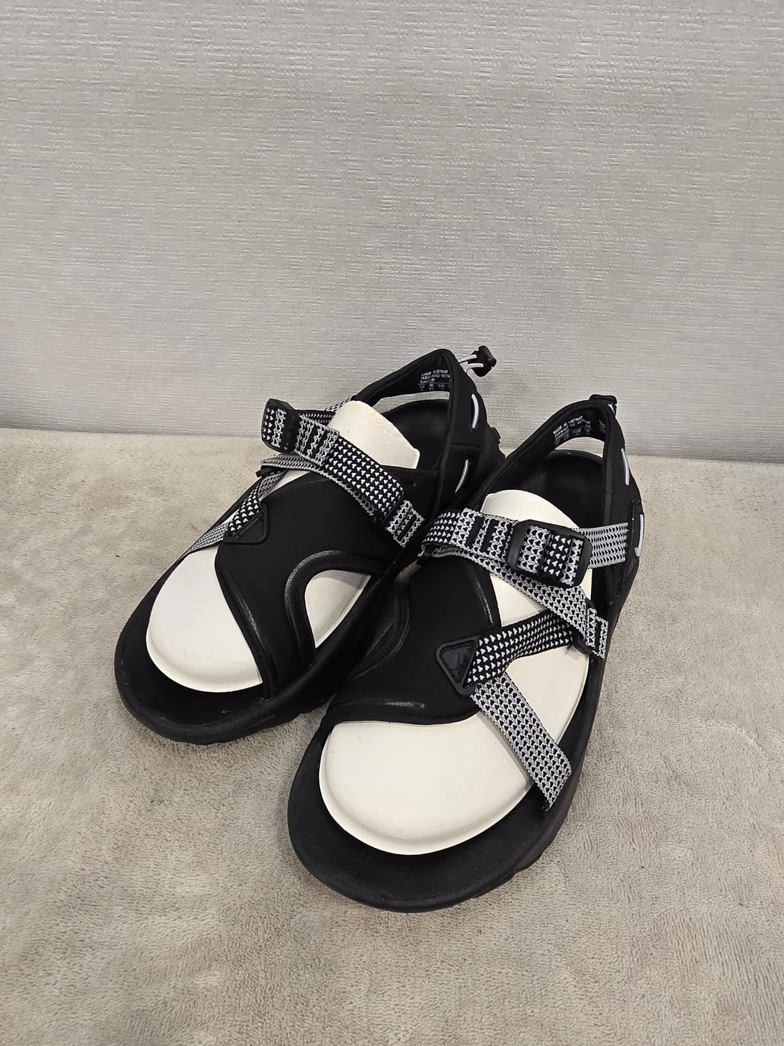 나이키 오네온타 트레킹 샌들 블랙 250 상품이미지1