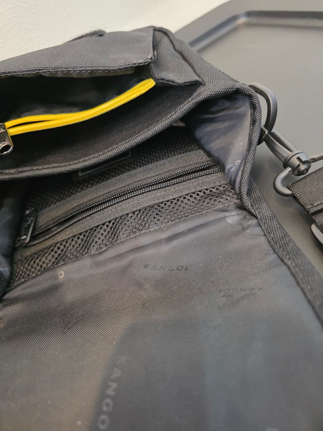 캉골 블랙 미니 크로스백 상품이미지6