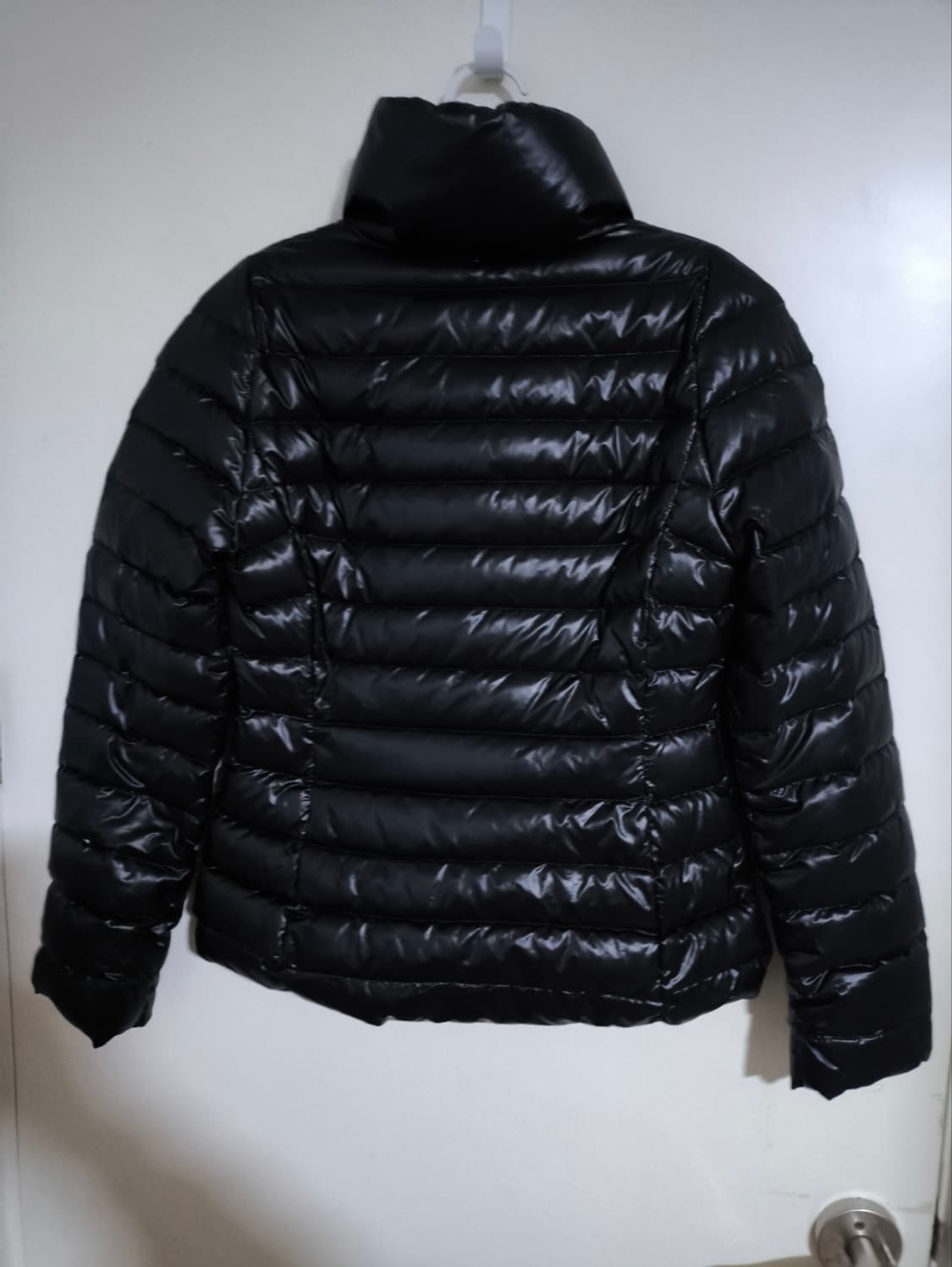 36 럭키슈에뜨 글로시 푸퍼 유광 숏패딩 상품이미지5