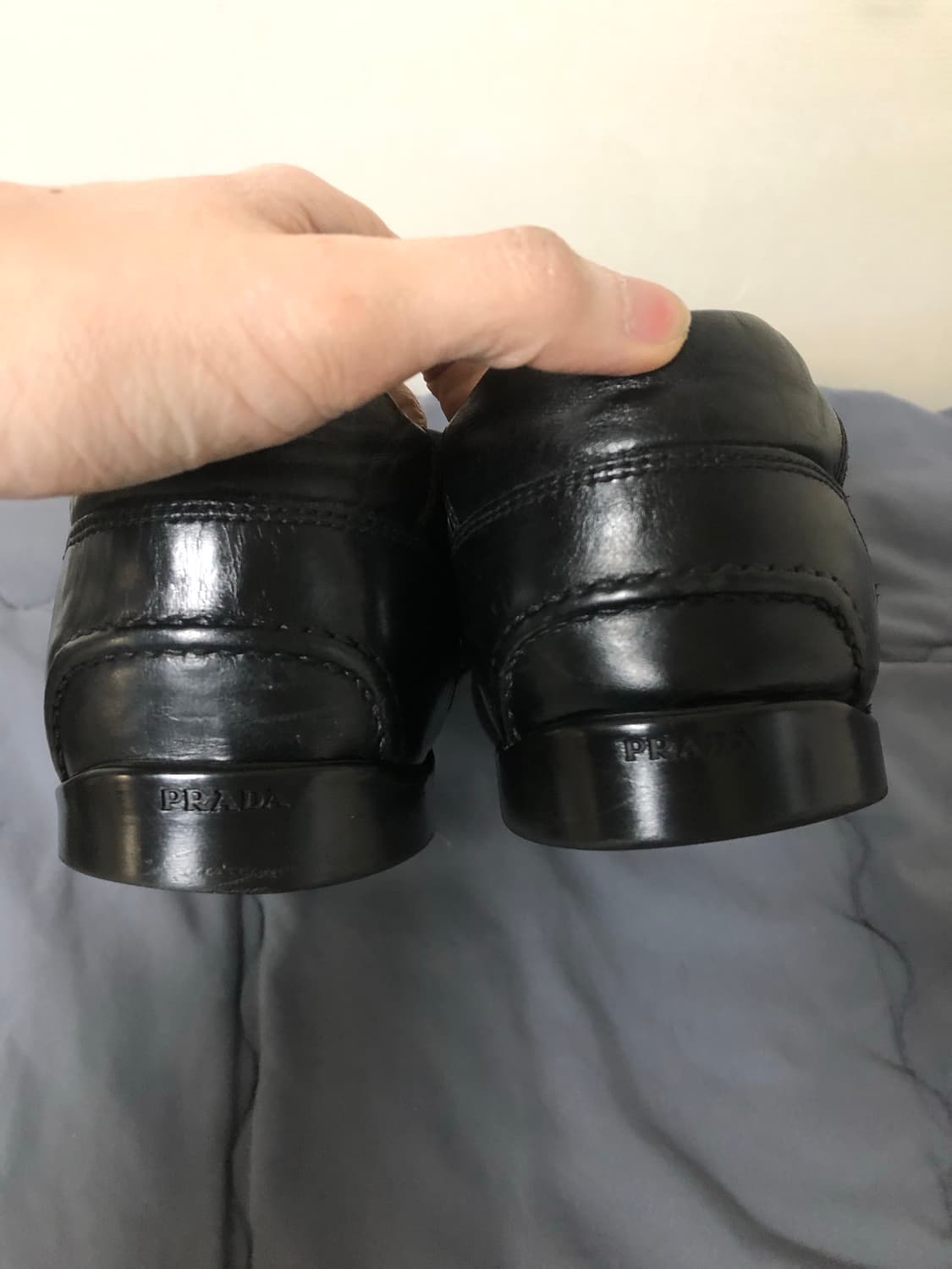 프라다 빈티지 레더 플랫 스니커즈 블랙 11 상품이미지5