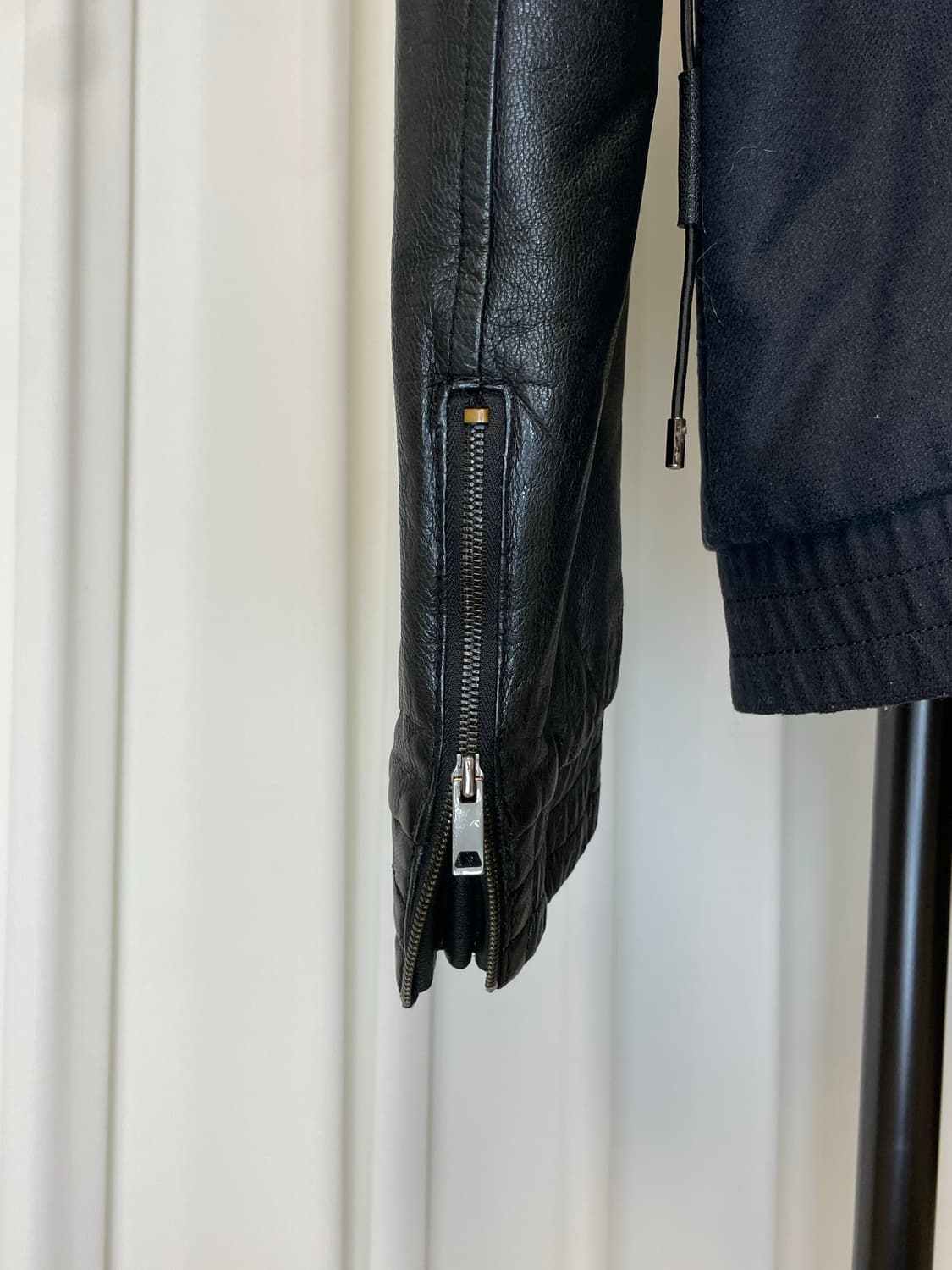 솔리드 옴므 11fw 레더 슬리브 자켓 상품이미지5