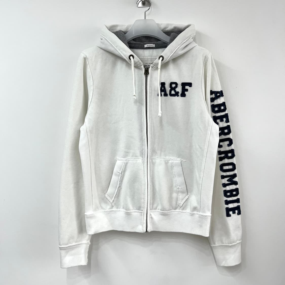 아베크롬비 자수로고 화이트 후드집업 상품이미지2