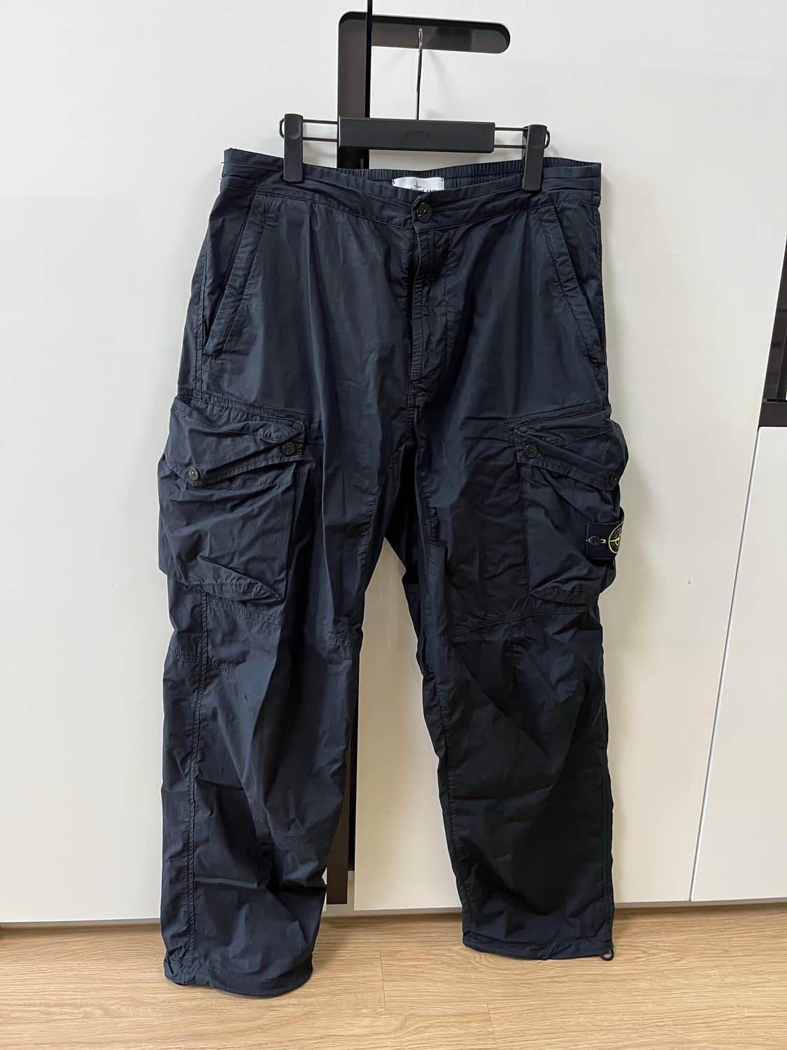 스톤 아일랜드 30203 카고 팬츠 5 포켓 블랙 - 21SS 상품이미지1