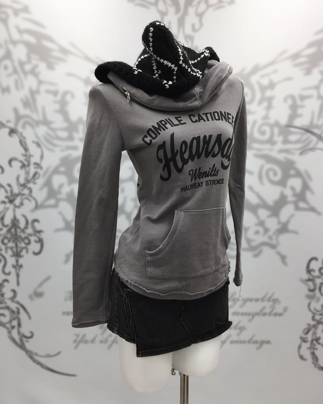 Y2K lettering point layered hoodie 상품이미지1