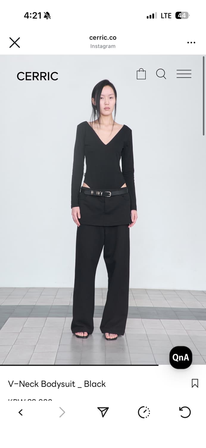 구매 세릭  V-Neck Bodysuit _ Black WAITLIST  상품이미지1